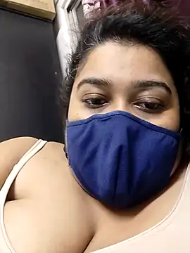 indianlisa5 online show from June 19, 9:07 pm