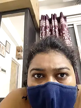 indianlisa5 online show from June 20, 9:40 pm