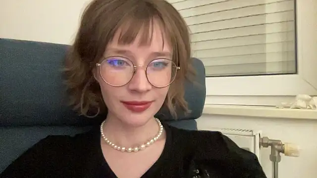 ms christiana online show from May 4, 9:29 pm