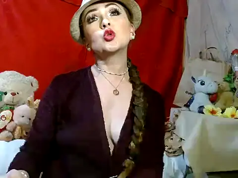 hottieperla online show from February 14, 7:38 pm