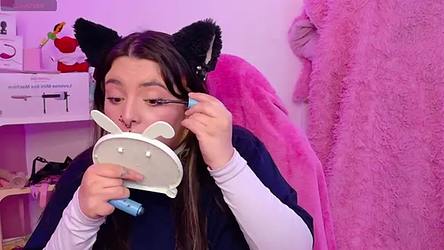 Sachi Meow online show from June 13, 7:55 pm