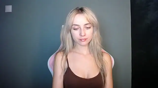 LuciaYoung online show from June 21, 6:34 pm
