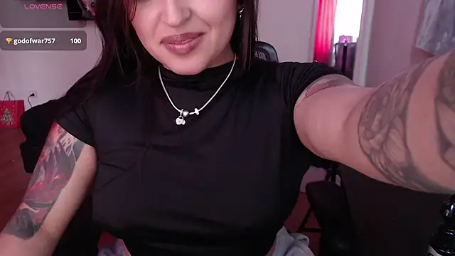 MissDennise online show from April 30, 3:50 pm