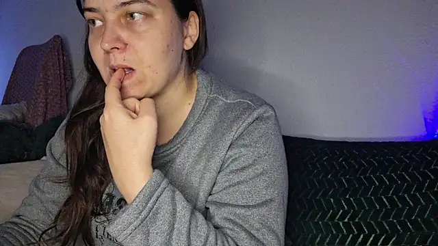 Cyndee Winter online show from October 18, 5:26 pm