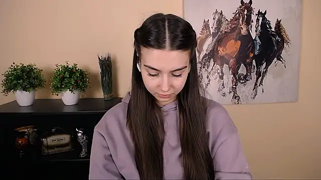 Lili magic online show from March 18, 10:20 am