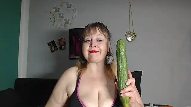 Blasflittchen online show from October 31, 7:51 pm