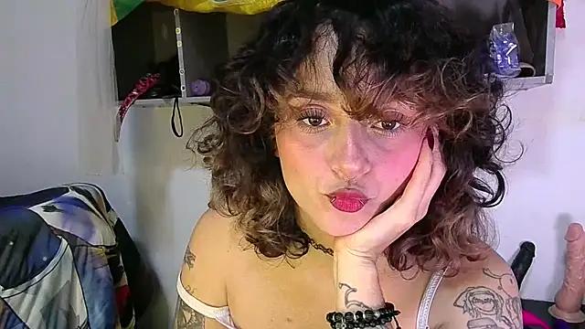 kitty22  online show from August 4, 10:43 am