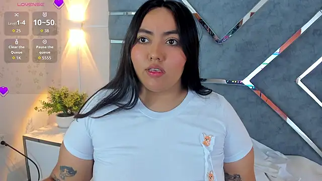 LucciaPorter online show from June 23, 3:32 pm