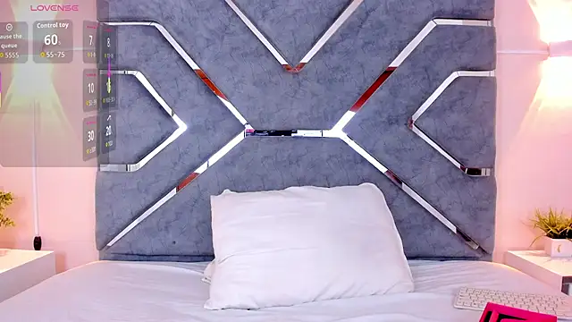 LucciaPorter online show from November 22, 9:50 pm