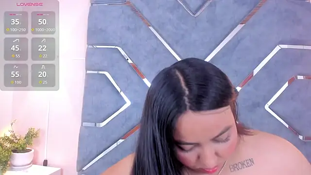 LucciaPorter online show from October 27, 9:53 pm