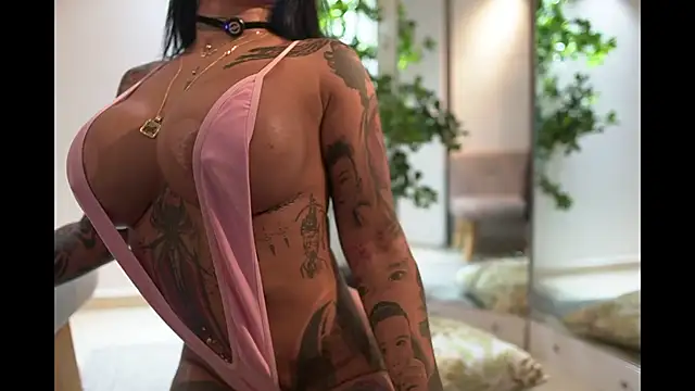 Sofhia cruz online show from July 6, 9:17 pm