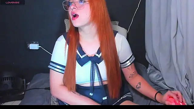 izyzys baker online show from February 16, 6:35 am