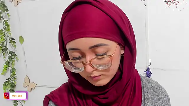 Snapshot of aysel_elid chatting on September 15, 11:01 pm aysel elid online show from September 15, 11:01 pm