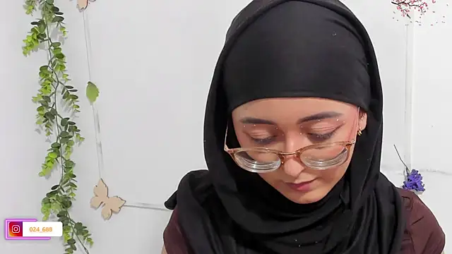 Snapshot of aysel_elid chatting on September 29, 11:21 pm aysel elid online show from September 29, 11:21 pm