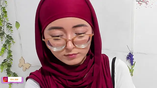 Snapshot of aysel_elid chatting on September 30, 11:31 pm aysel elid online show from September 30, 11:31 pm