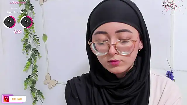 Snapshot of aysel_elid chatting on October 6, 11:31 pm aysel elid online show from October 6, 11:31 pm