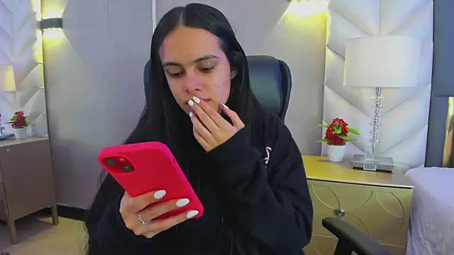 ChloeHarper  online show from February 20, 11:45 am