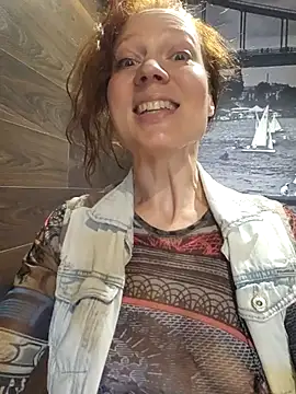 Exhibitionsplit online show from July 24, 10:02 am