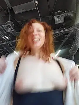 Exhibitionsplit online show from July 1, 11:10 am