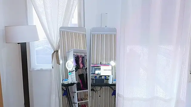Tawny cox online show from July 30, 12:06 pm