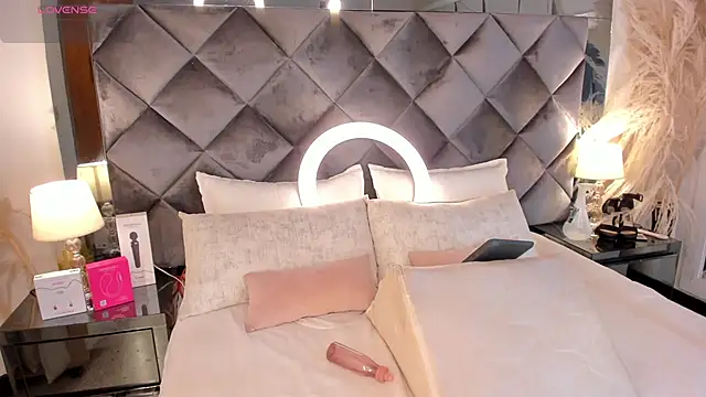 sofhiaa adaams online show from November 19, 10:21 pm