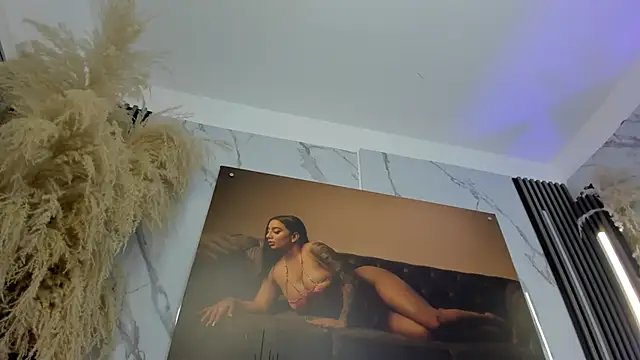 sofhiaa adaams online show from December 2, 10:12 pm