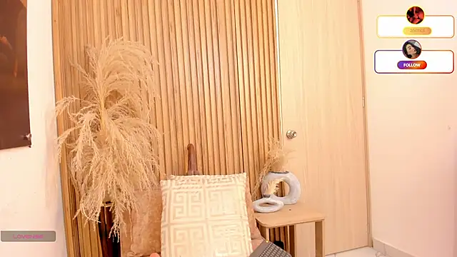 sofhiaa adaams online show from February 18, 10:53 pm