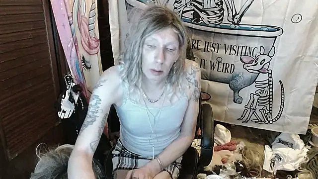 Ombeline1 online show from March 6, 9:32 pm