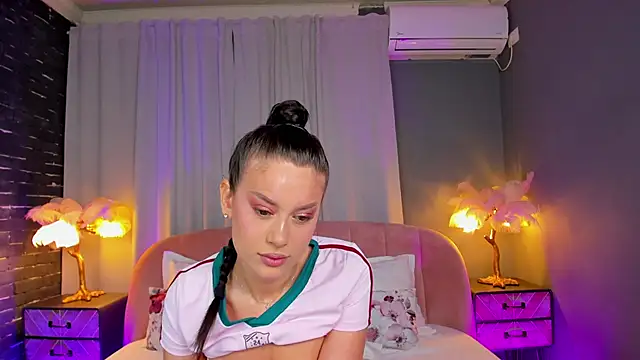 AmedeeaBanks online show from February 11, 9:38 pm