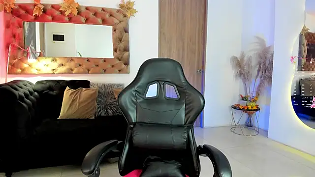 AmelyaMann online show from July 28, 2:13 pm