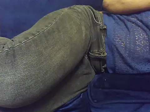 Sexy Riri online show from April 29, 7:30 pm