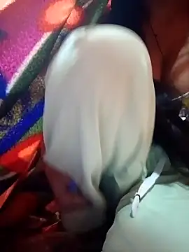 Hot--Shivani online show from November 19, 2:00 am