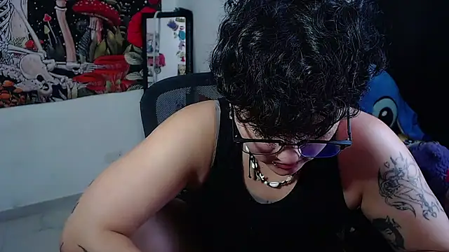 isabeautyx19 online show from July 8, 8:33 pm