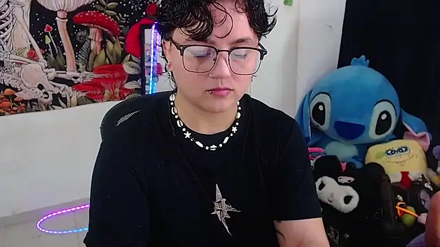 isabeautyx19 online show from July 7, 8:11 pm