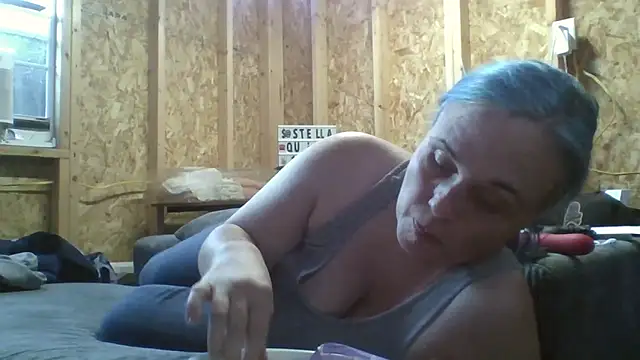 stellaquinn1775 online show from February 13, 10:22 pm