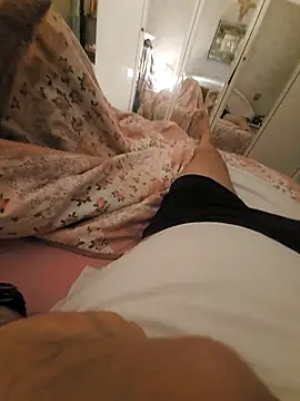 Snapshot of mia69x chatting on October 14, 9:06 pm mia69x online show from October 14, 9:06 pm