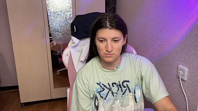 Katrin  kiss online show from June 18, 8:03 pm
