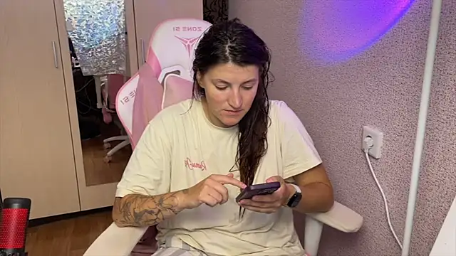 Katrin  kiss online show from July 22, 4:41 pm