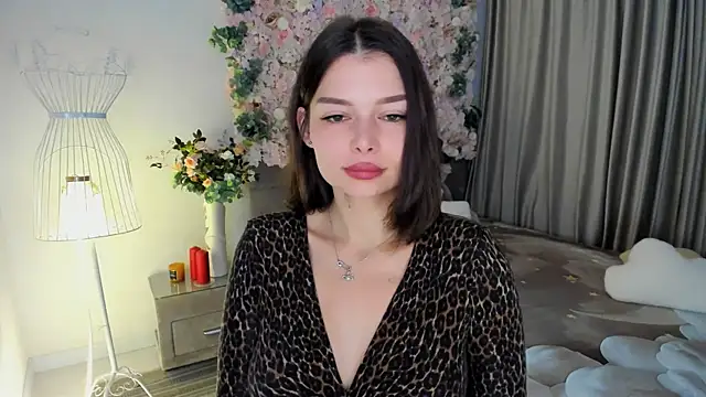 ContinentOfTranquility online show from November 28, 1:08 am