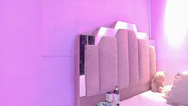 LoveQueen2 online show from June 4, 2:43 pm