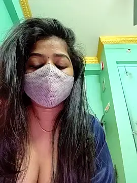 Monalisa Singh online show from January 18, 7:10 pm