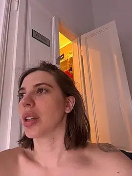 licoricepizza online show from July 22, 7:26 pm