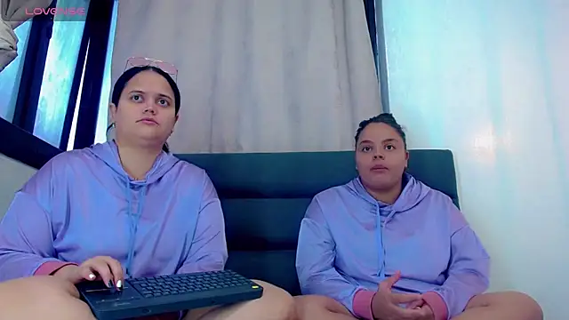 brunnette hot online show from December 3, 11:01 am