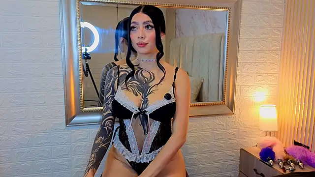 catalina  23 online show from February 25, 7:56 pm