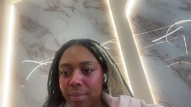 ChocolateCakeQueen online show from July 28, 6:20 pm