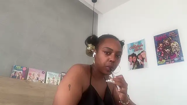 ChocolateCakeQueen online show from June 25, 2:40 pm
