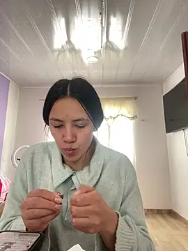 hannahb-e online show from July 14, 4:44 pm