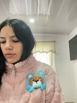 hannahb-e online show from July 19, 4:31 pm
