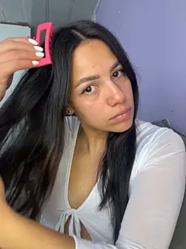 hannahb-e online show from June 23, 6:06 pm