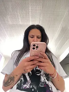 hannahb-e online show from February 16, 5:02 pm